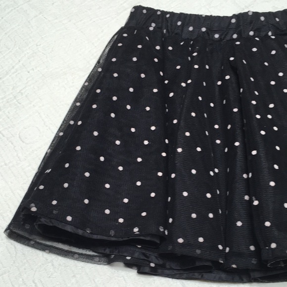 3T (4/$20) Netting/Ruffles Skirt by Old Navy - Picture 4 of 15